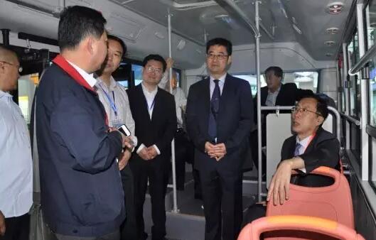 跃迪新能源电动客车闪亮亮相2016丝博会暨第二十届西洽会