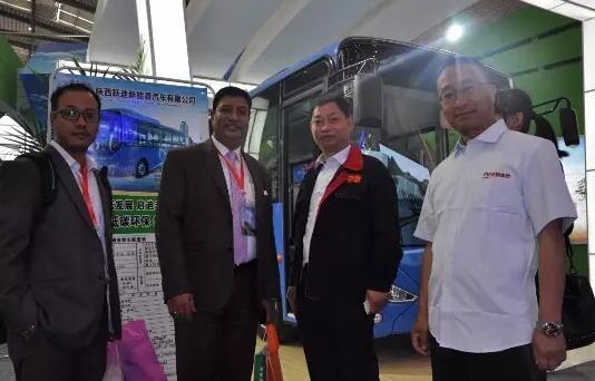 跃迪新能源电动客车闪亮亮相2016丝博会暨第二十届西洽会