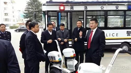 电动巡逻车