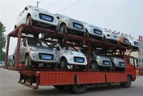 跃迪电动汽车批量发车四川——跃迪带你体验便捷出行方式