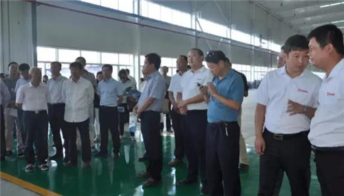 陕西省各高校专家、教授、学者一行听取陕西跃迪公司的相关介绍