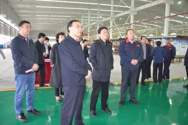 渭南市政协主席刘新兴一行领导到陕西跃迪公司车间考察调研