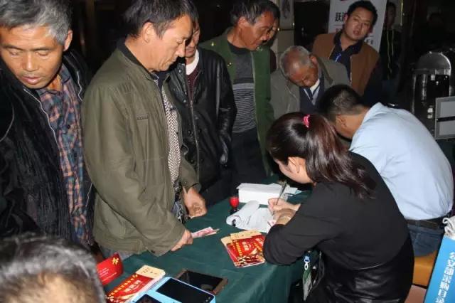 深秋送暖 感恩回馈——跃迪电动汽车全民感恩团购会（河南站）圆满落幕