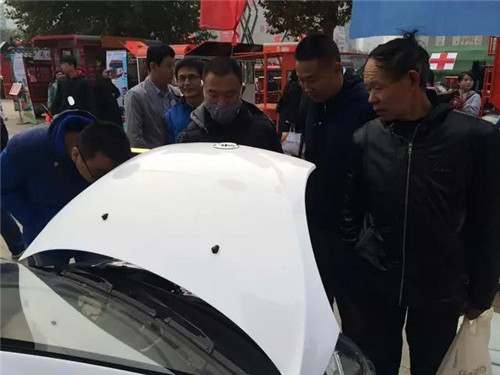 本土品牌 璀璨闪耀——跃迪新能源汽车强势亮相2016首届工博展