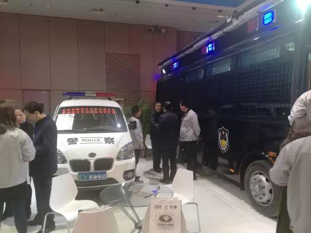 电动巡逻车