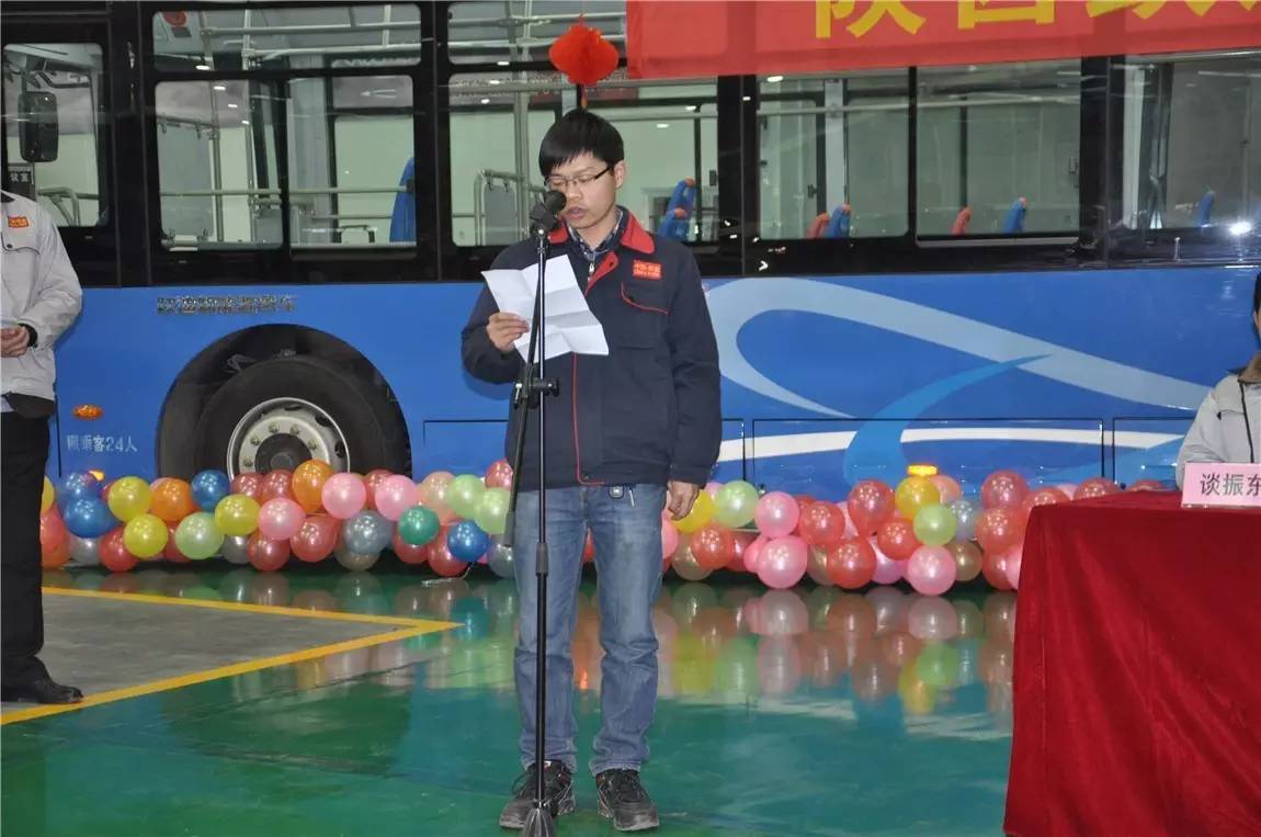 陕西跃迪公司优秀员工代表周国霖发言