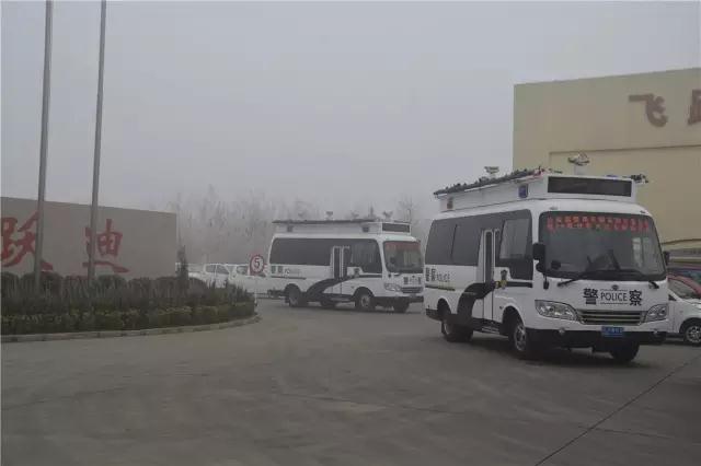 30台跃迪燃油移动警务室批量发往河北石家庄交管局——雾霾锁城，跃迪24小时全天候执勤