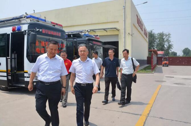 台湾客商到跃迪集团参观考察