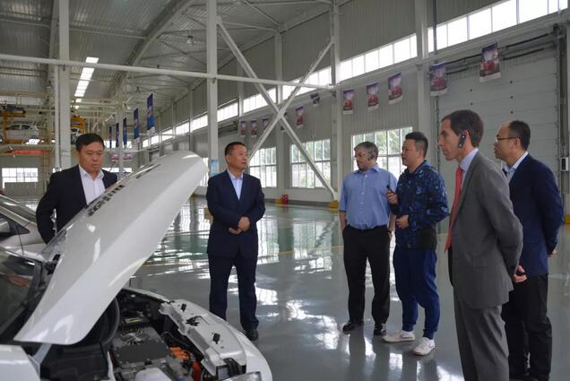 智利圣地亚哥市长莅临跃迪集团参观考察