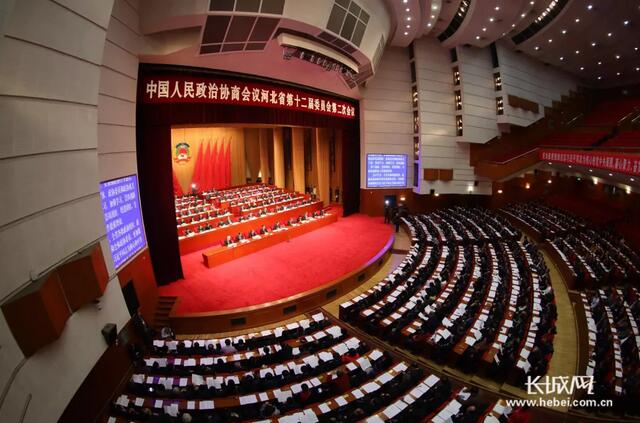 [聚焦两会]新宇宙董事长:做强新兴制造业,助力消费升级