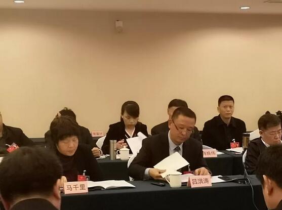 [聚焦两会]新宇宙董事长:做强新兴制造业,助力消费升级