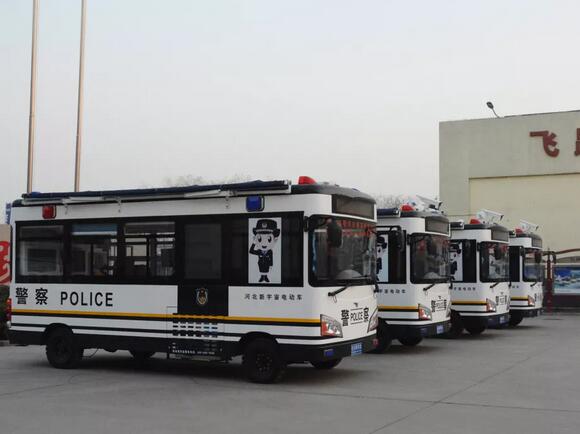 跃迪移动警务室为两会护航—提升群众安全感