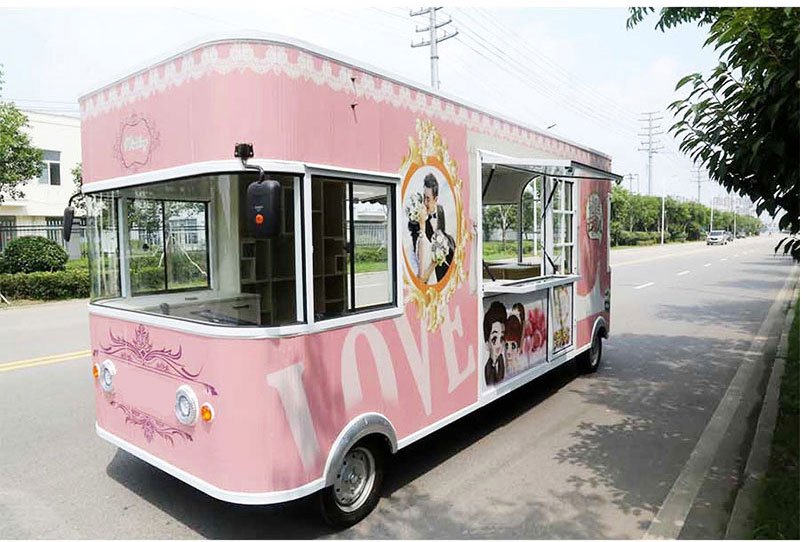 跃迪婚纱摄影车
