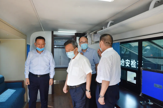 石家庄市政协副主席闫纯锴到跃迪集团调研