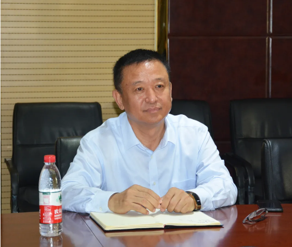 元氏县长许尽晖到跃迪集团调研疫情防控和旅发大会重点项目工作