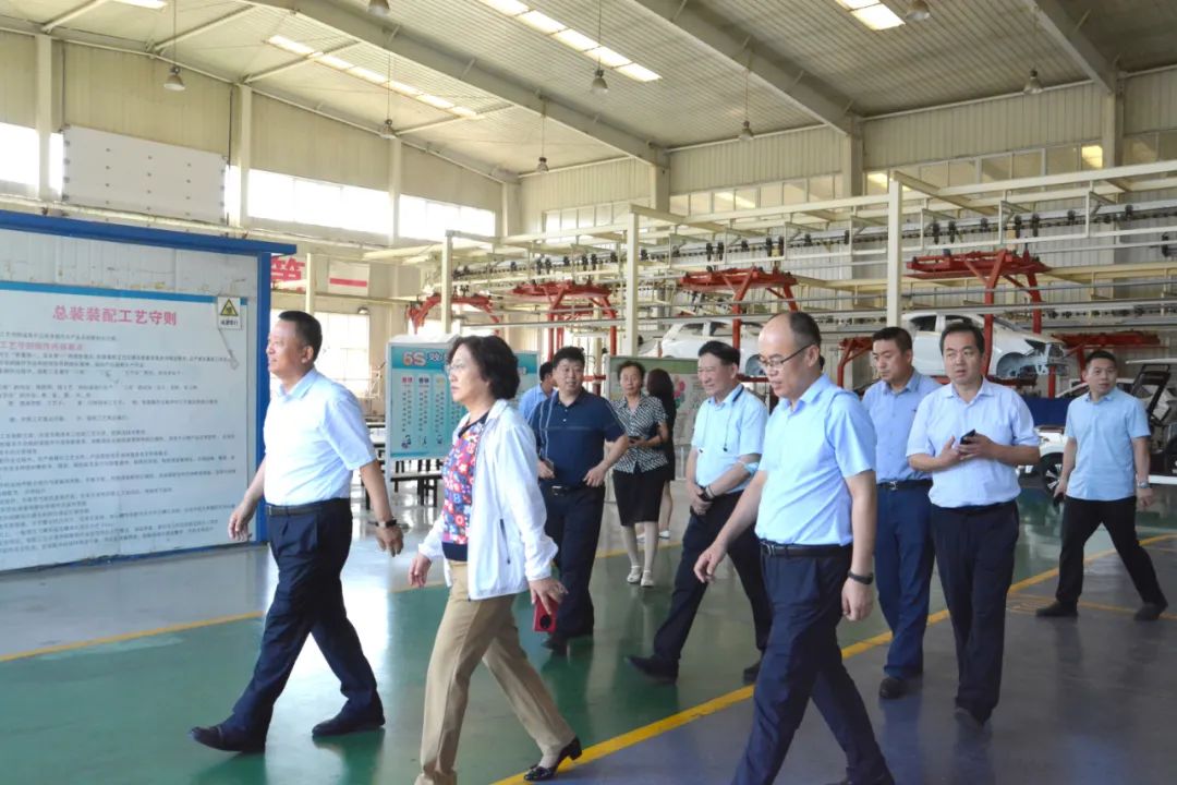 吕梁市委常委、副市长刘晋萍一行 莅临跃迪集团考察调研