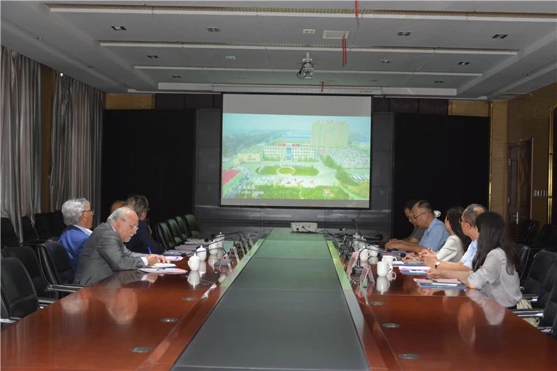 西班牙客商一行到跃迪集团参观考察洽谈合作
