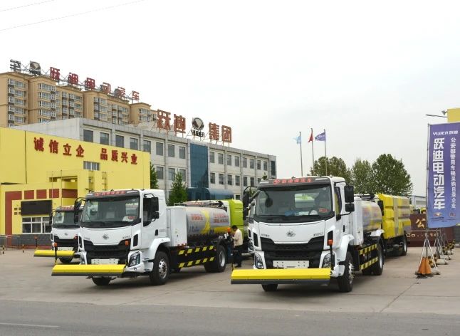 打造清新城市的秘密武器—跃迪纯电动高压清洗车