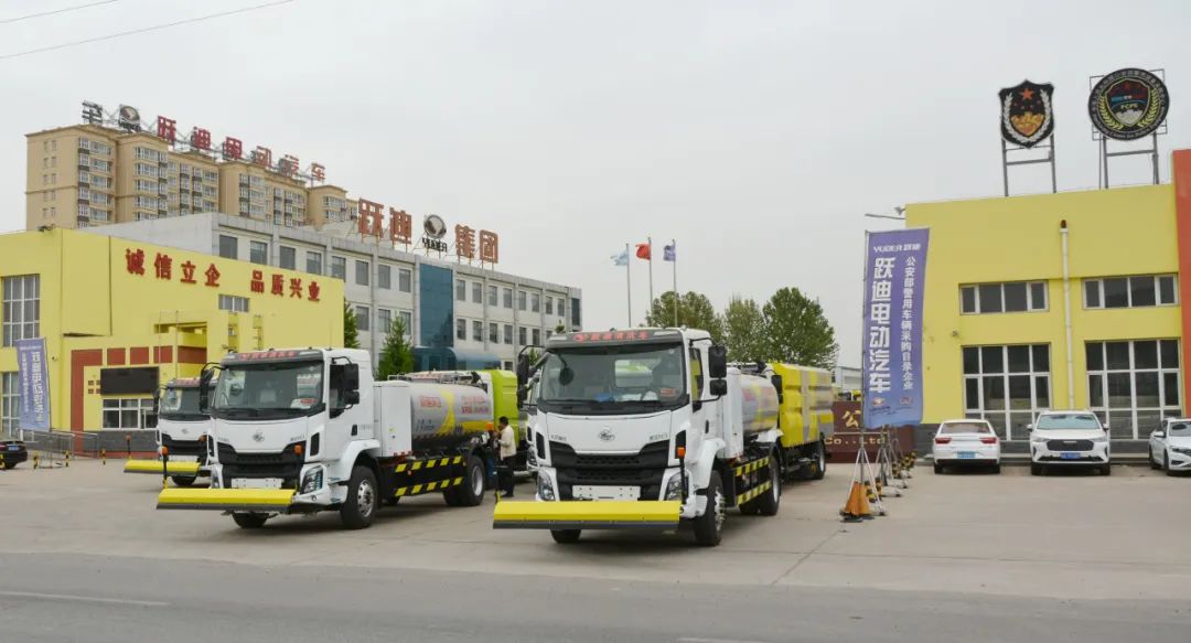 打造清新城市的秘密武器—跃迪纯电动高压清洗车