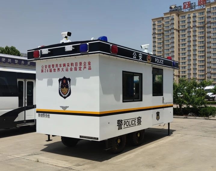 城市管理新助力丨跃迪可吊起式方舱警务室