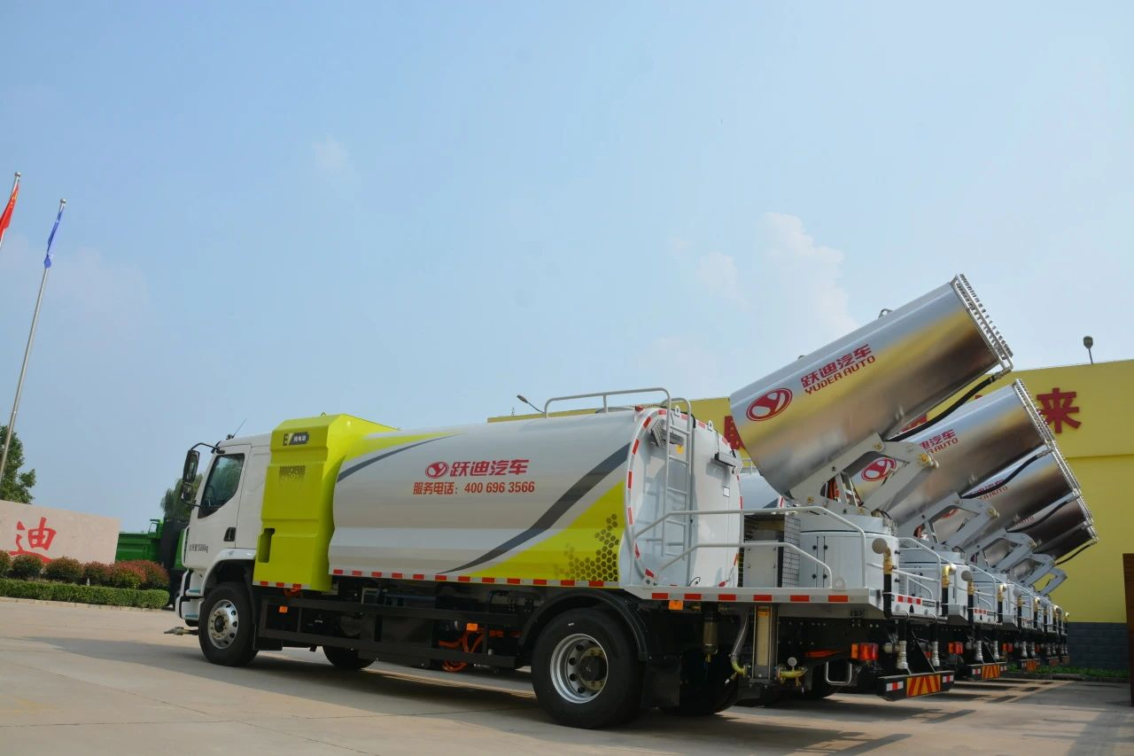 跃迪集团园林绿化粉碎车--城市园林小助手