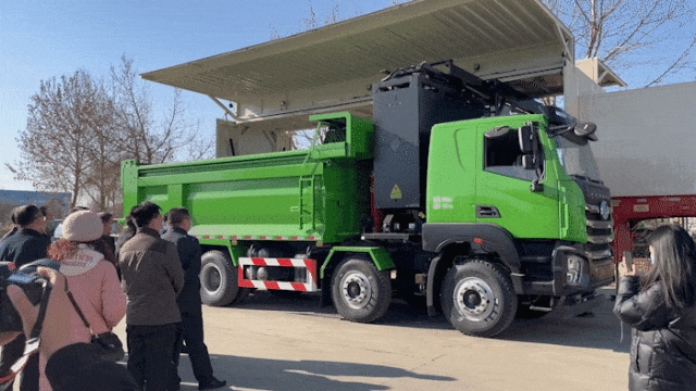 绿色工程新动力-跃迪新能源渣土自卸车