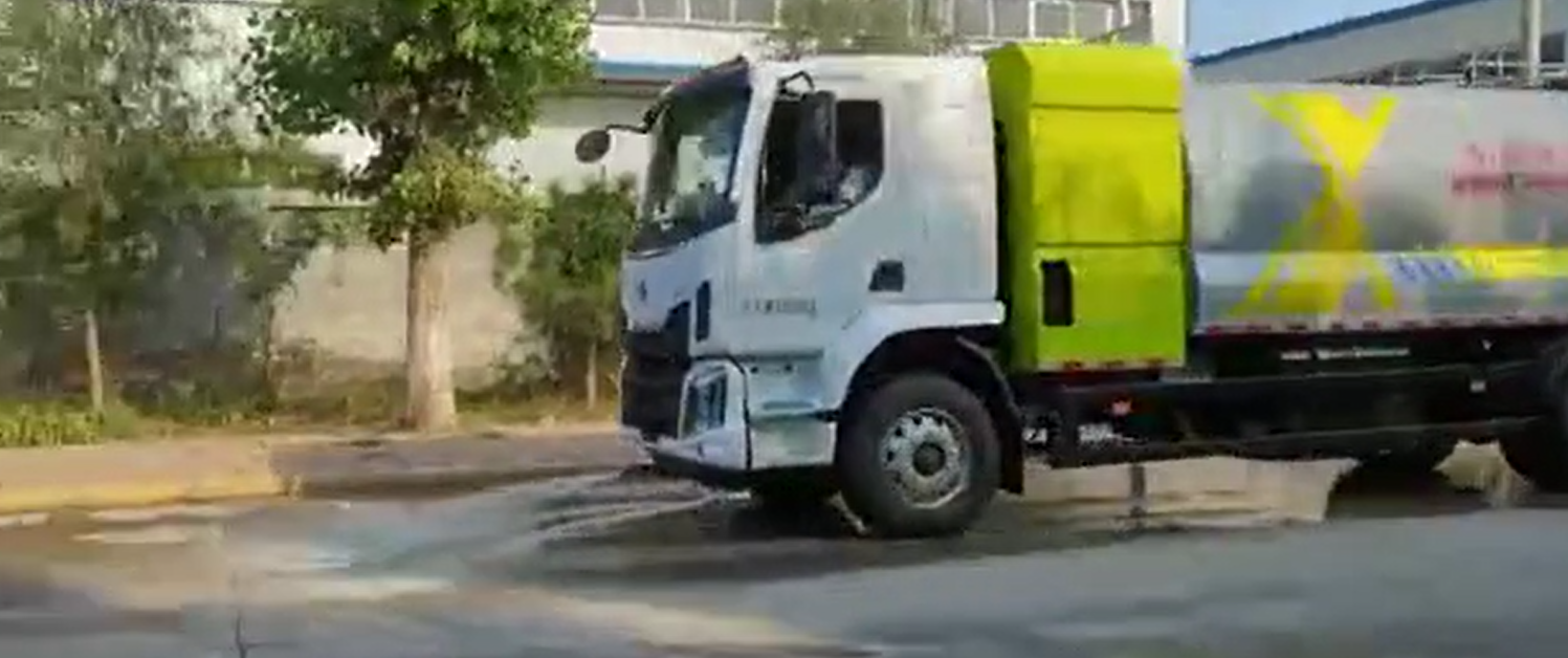 跃迪新能源多功能抑尘车-绿色科技 净享蓝天