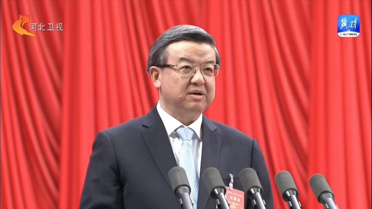 河北省政协十三届三次会议开幕：河北省政协委员、跃迪集团董事长吕洪涛参加会议并接受采访
